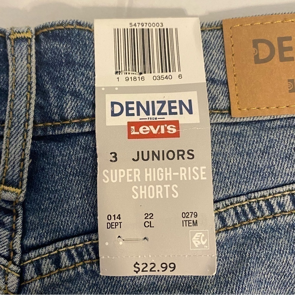 NWT Denizen distressed 5 pocket high waisted Levi jean shorts juniors size 3 - Picture 6 of 6